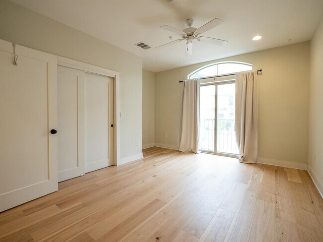 Building Photo - 908 Nueces St