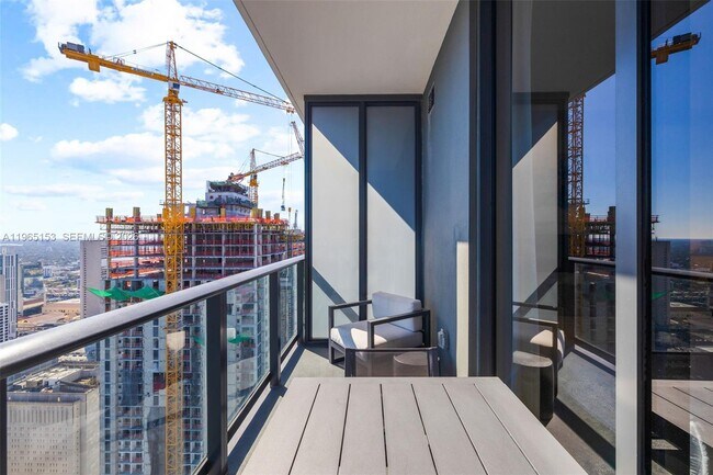 Building Photo - 159 NE 6th St