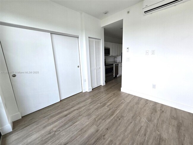 Building Photo - 4100 SW 64th Ave