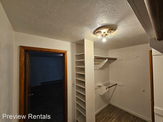 Building Photo - 3 br, 2 bath House - 8971 West Pressentine...