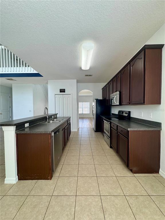Building Photo - 16543 Cedar Run Dr