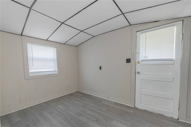 Building Photo - 539 S Monroe St