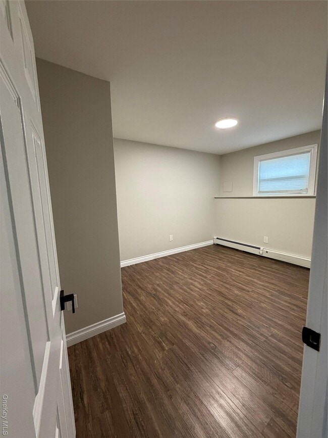 Building Photo - 5 Dewey Rd