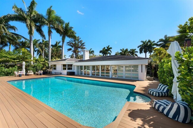 Building Photo - 1025 Belle Meade Island Dr