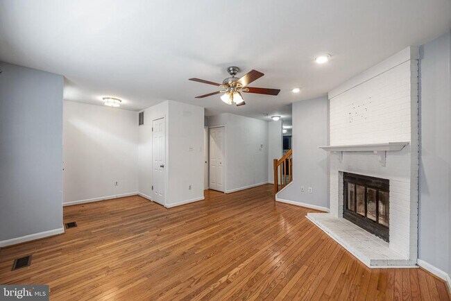 Building Photo - 616 Lions Gate Ln
