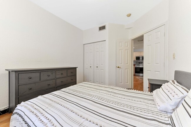 Building Photo - 1803 N Flagler Dr