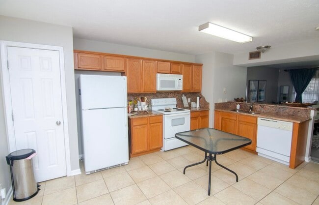 Building Photo - 4016 Cody Dr