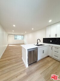 Building Photo - 17000 Burbank Blvd
