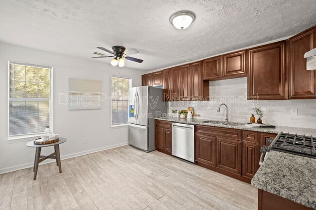 Building Photo - 3510 Ashley Station Dr SW