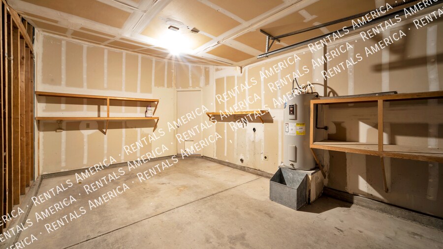 Building Photo - 8764 E Almond St