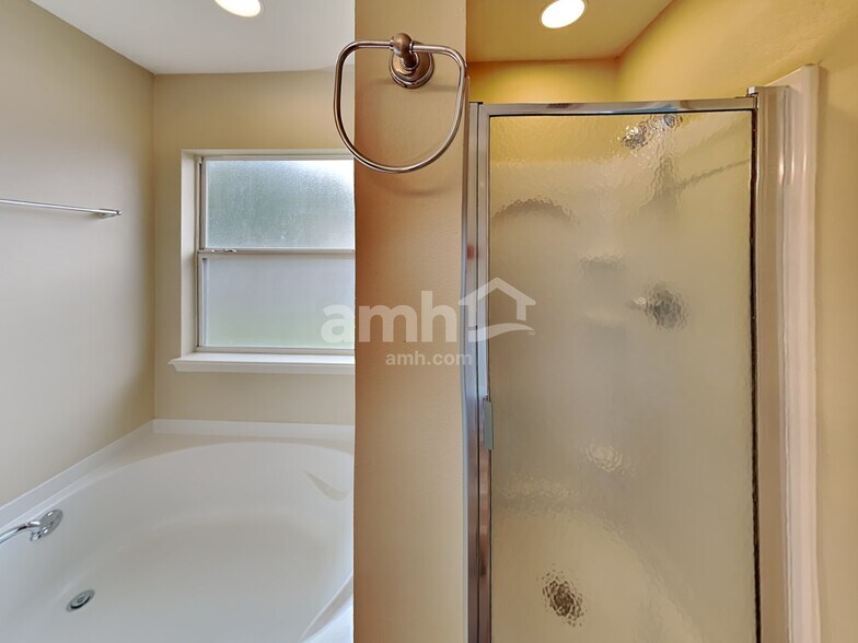 Building Photo - 86718 Cartesian Pointe Dr