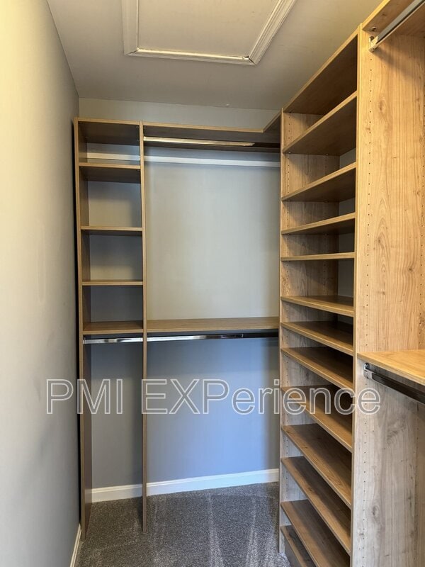 Building Photo - 12914 Woods View St