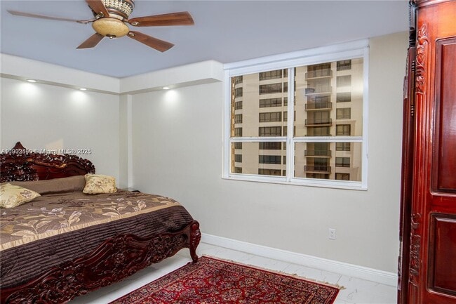 Building Photo - 10185 Collins Ave