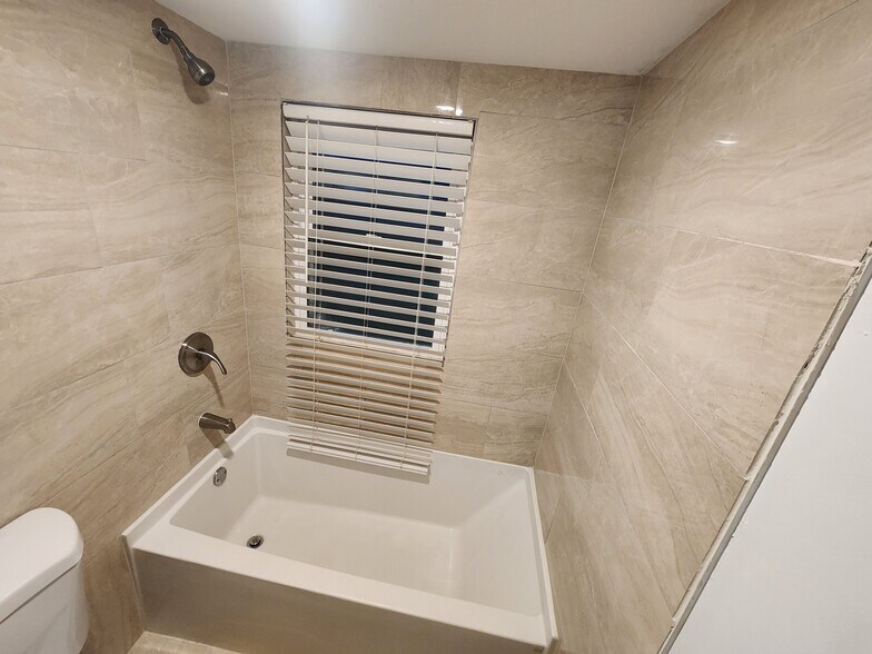 Building Photo - 1603 Richards St