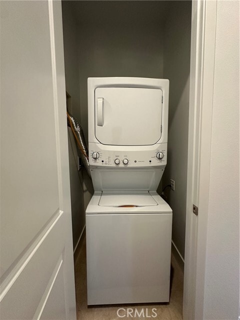 Building Photo - 15422 Oakbrush place