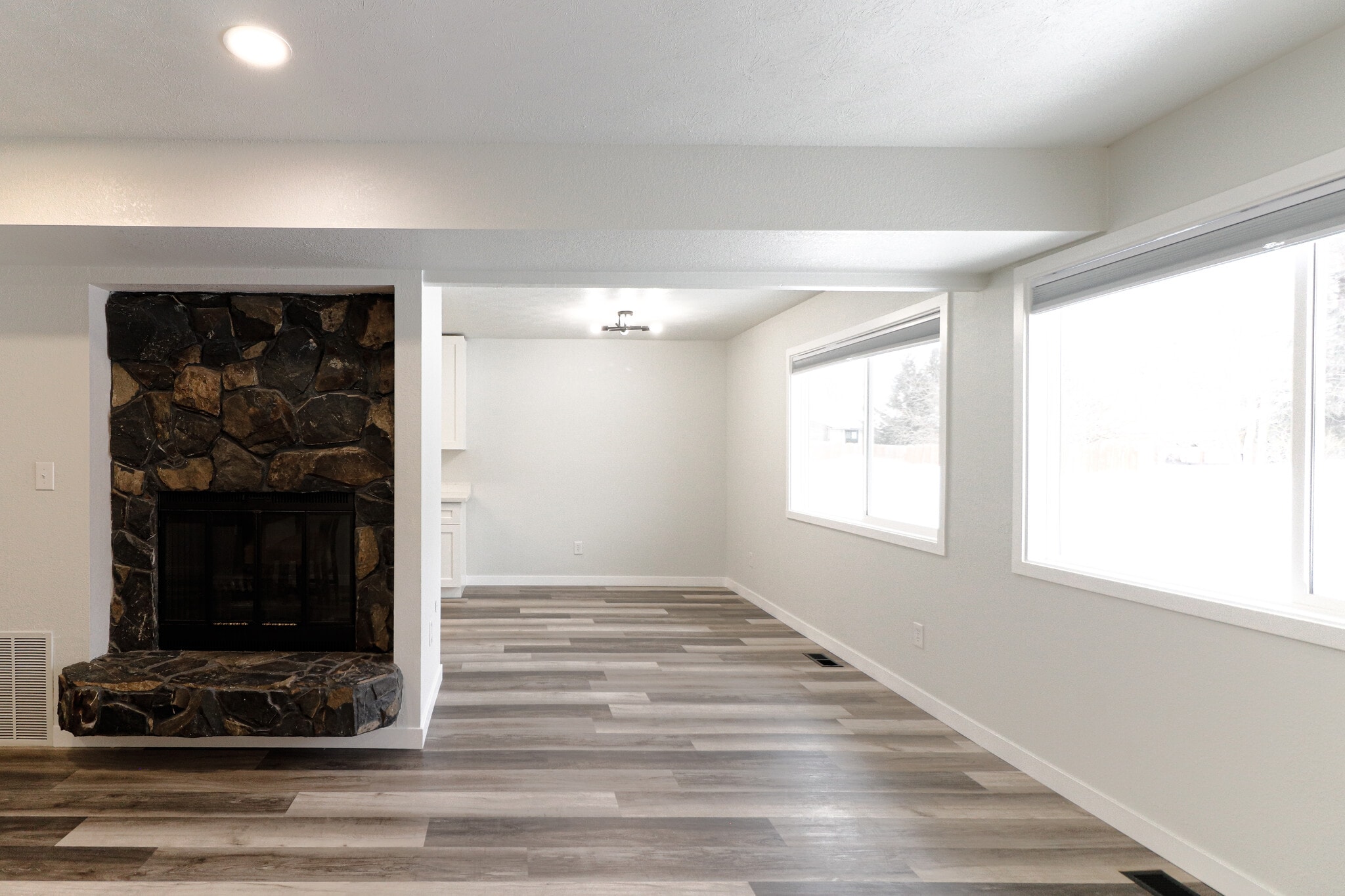 Building Photo - 8202 Mentra St