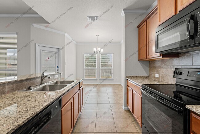 Building Photo - 418 Cross Dr.