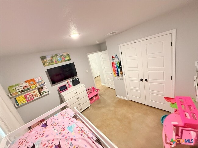 Building Photo - 741 Freedom Cir