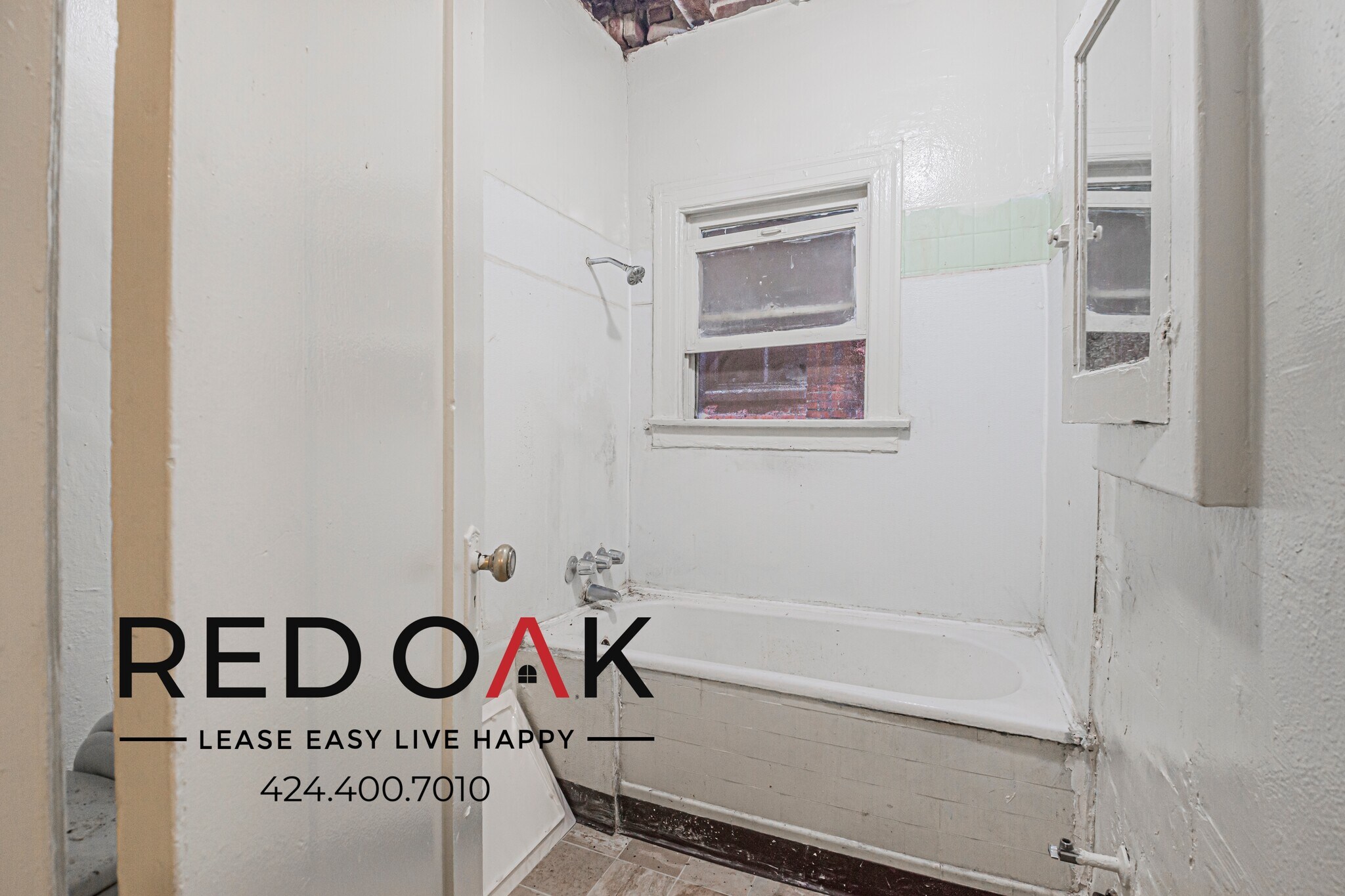 Building Photo - 693 Shatto Pl