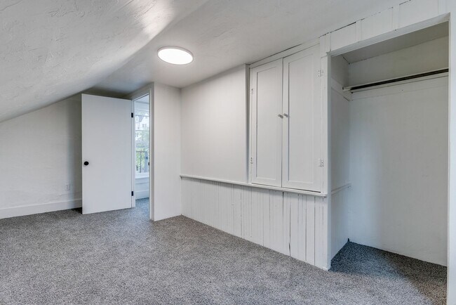 Building Photo - 2641 S 18th St