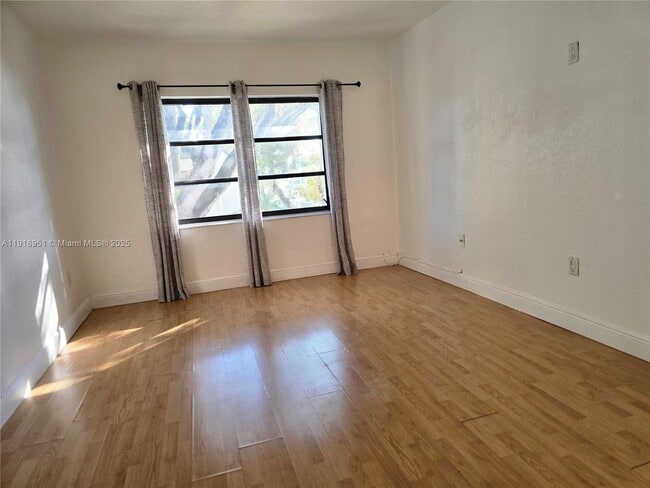 Building Photo - 7925 SW 104th St