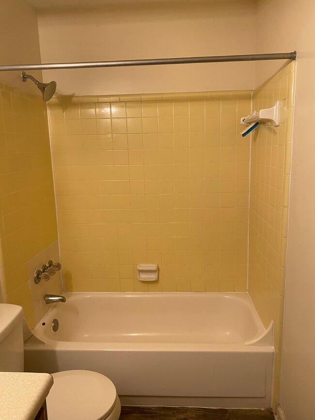 Building Photo - 3008 W University Ave