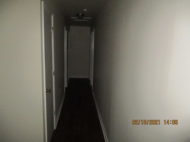 Building Photo - 2310 Beachview Dr