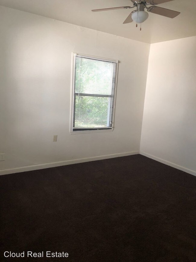 Building Photo - 603 SUTTON Dr