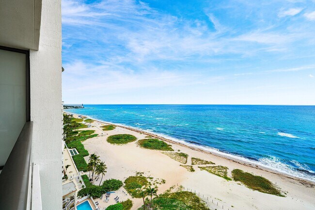 Building Photo - 900 N Ocean Blvd