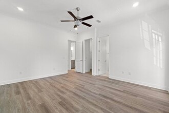 Building Photo - 212 Kara Lake Dr