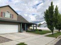 Building Photo - 2521 Stratford Ln