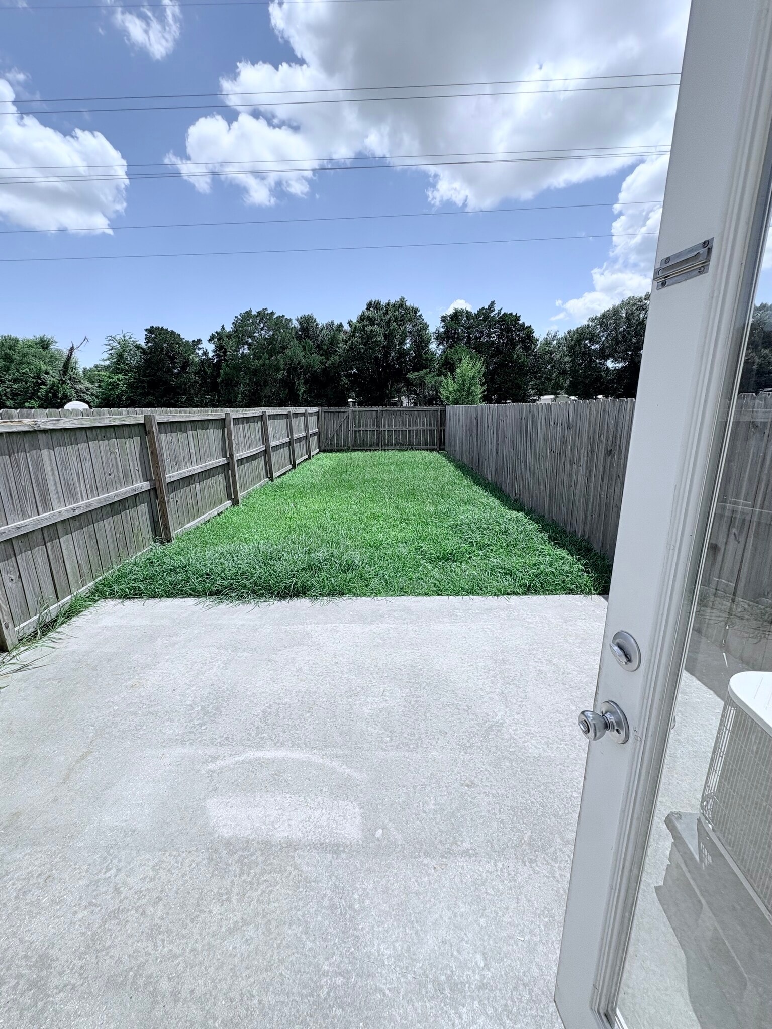 Building Photo - 1608 Dehart