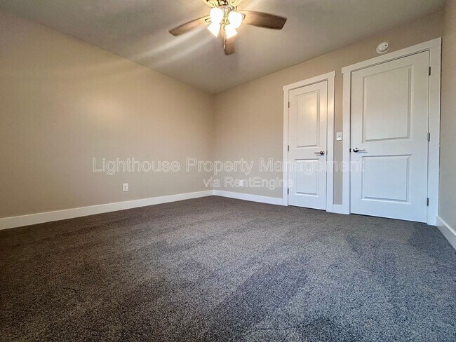 Building Photo - 2855 Taft Ave SW