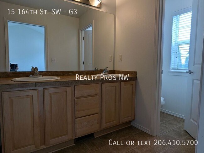Building Photo - 15 164th St SW