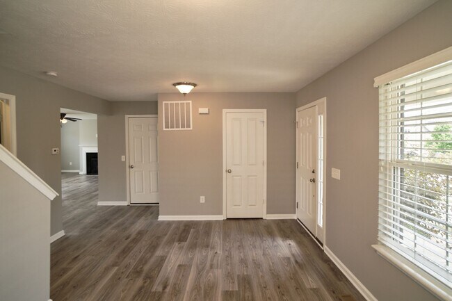 Building Photo - 4BDRM, 2.5 BA with finished basement in Westminster