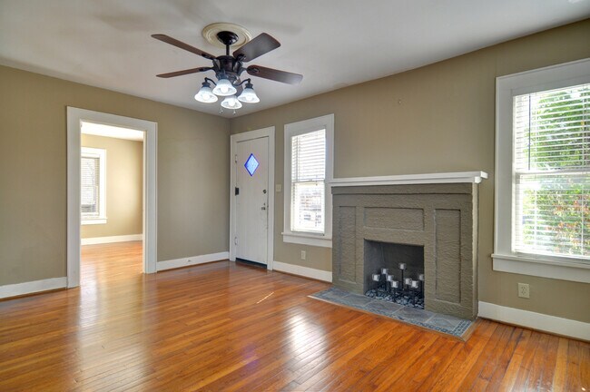 Building Photo - 4128 Pershing Ave