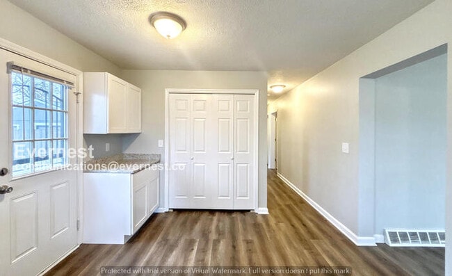 Building Photo - 1321 Southfield Dr S