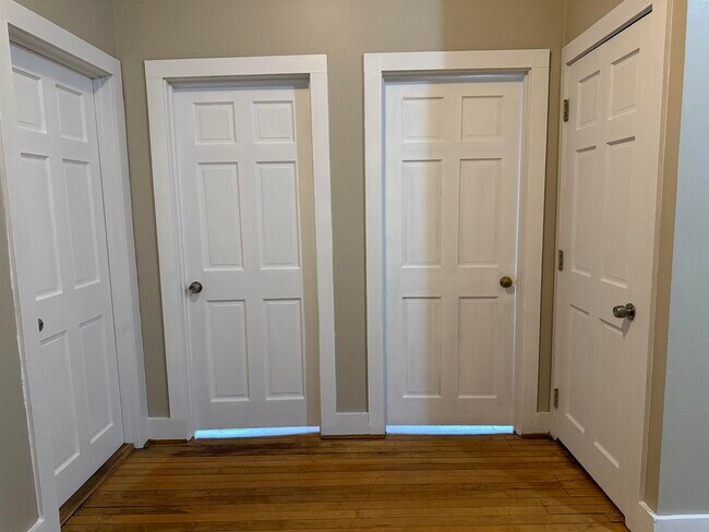 Building Photo - 408 Central St