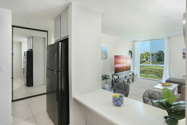 Building Photo - 3050 Rue D’Orleans