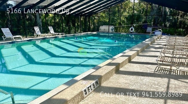 Building Photo - 5166 Lancewood Dr