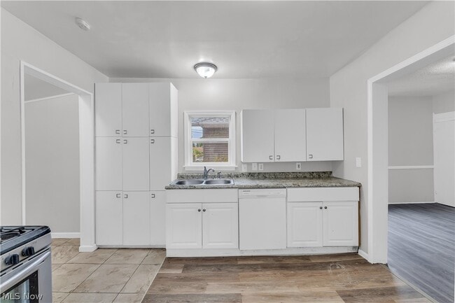 Building Photo - 14131 Berwyn Ave