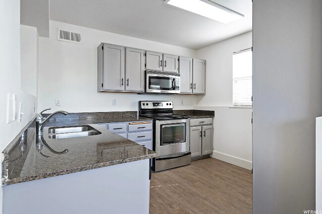 Building Photo - 1162 E 6600 S