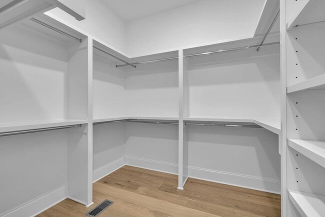 Building Photo - Luxury living in this brand new home - Franklin, TN