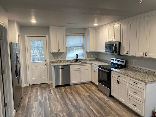 Building Photo - 1844 N Scull Creek Dr