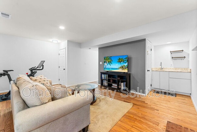 Building Photo - 5461 Grove Ridge Way