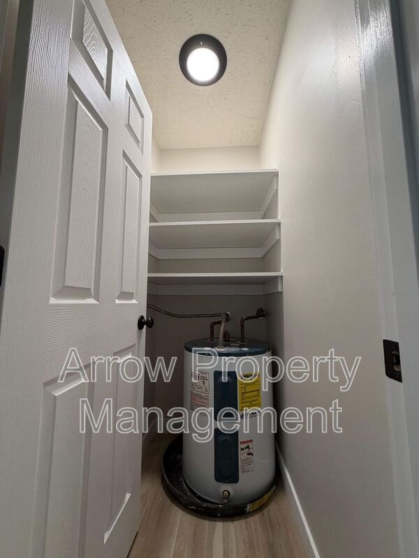 Building Photo - 610 S 7th St