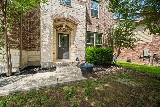 Building Photo - Immaculate Home in the Coveted Fairway Rid...