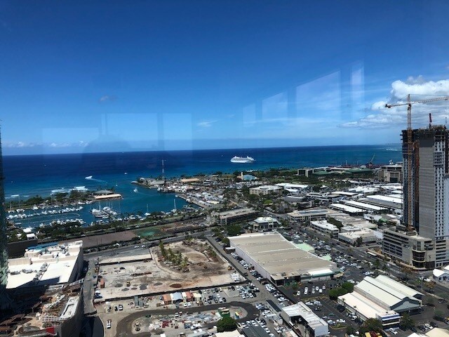 Building Photo - 1009 Kapiolani Blvd