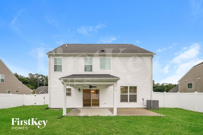 Building Photo - 5587 Siler St