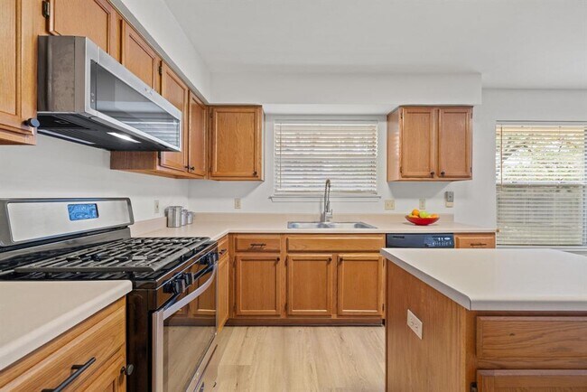 Building Photo - 13108 Tilder Dr